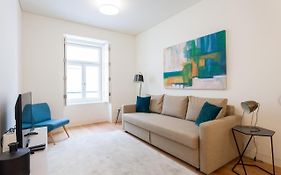 Feels Like Home Chiado Central Flat